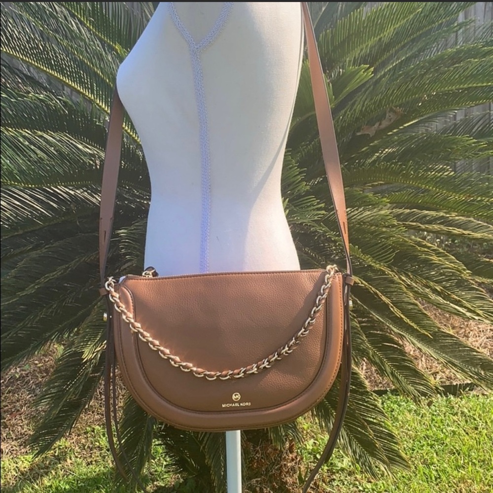 New🔥Michael Kors nice purse - Picture 3 of 8